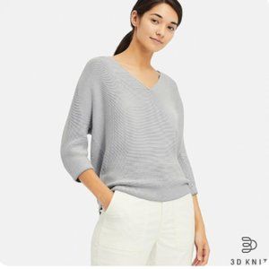 SOLD - Uniqlo 3D Cotton Cocoon V-Neck 3/4 Sleeve Sweater